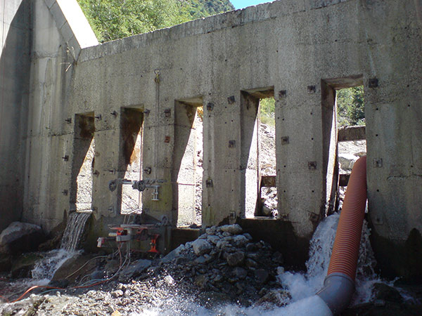 Découpe au cable de barrage filtrant isola